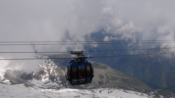 Schlüsselwörter: Österreich Hintertux Hintertuxer Gletscher Gletscherbus
