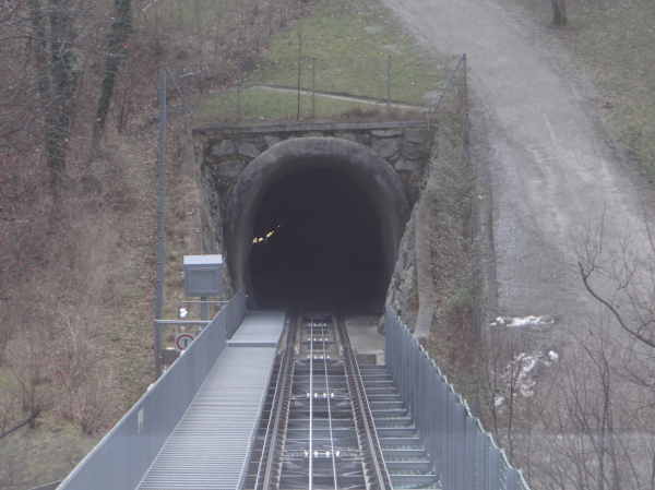 Schlüsselwörter: Österreich Innsbruck Hungerburg Hungerburgbahn