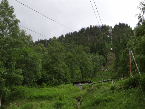 Schlüsselwörter: Norwegen Rjukan Gvepseborg Krossobanen